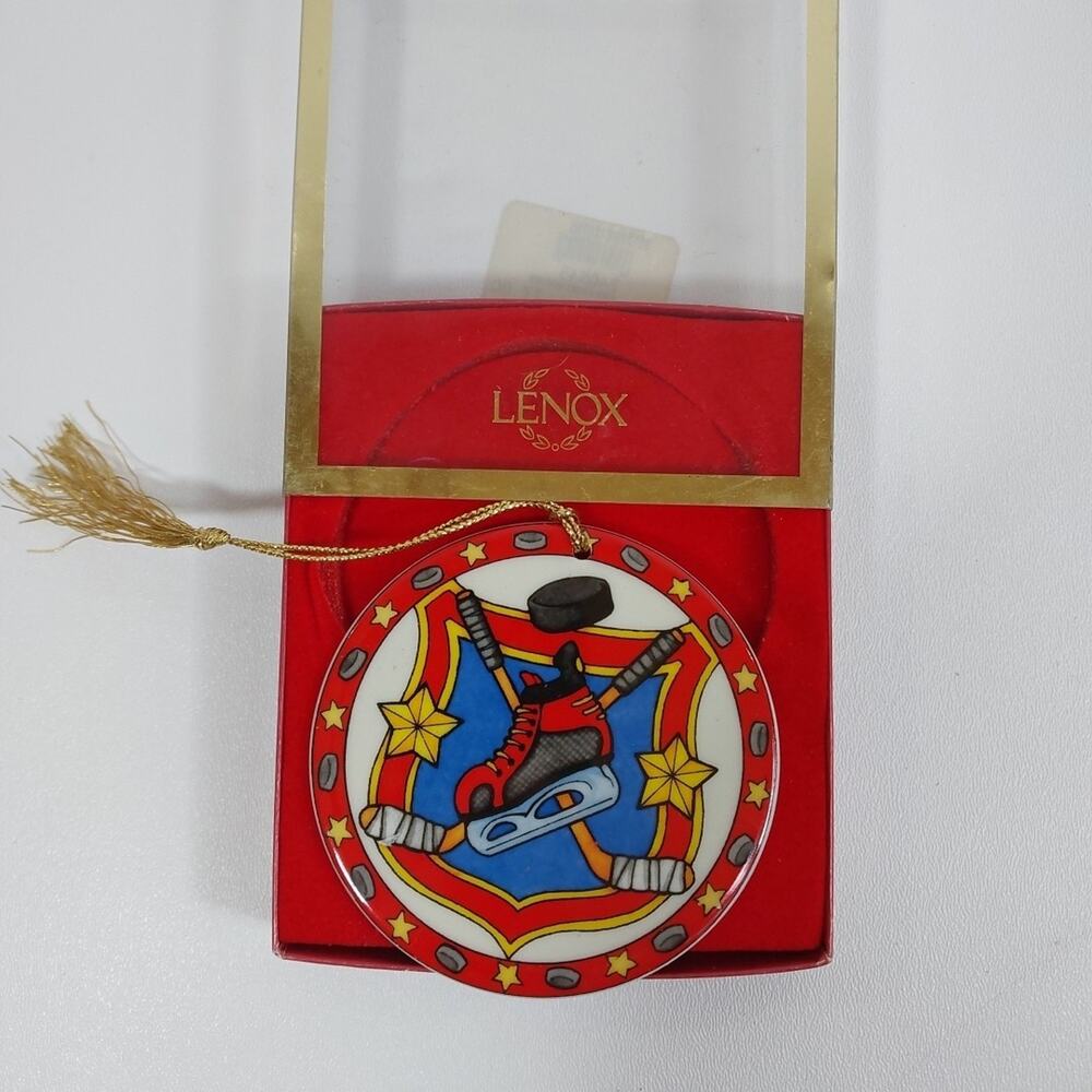 Lenox Sports‎ Series Hockey Ornament in Original Box, 3.25" Wide Round
